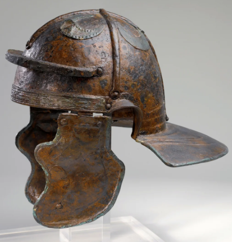 Roman helmet innovations